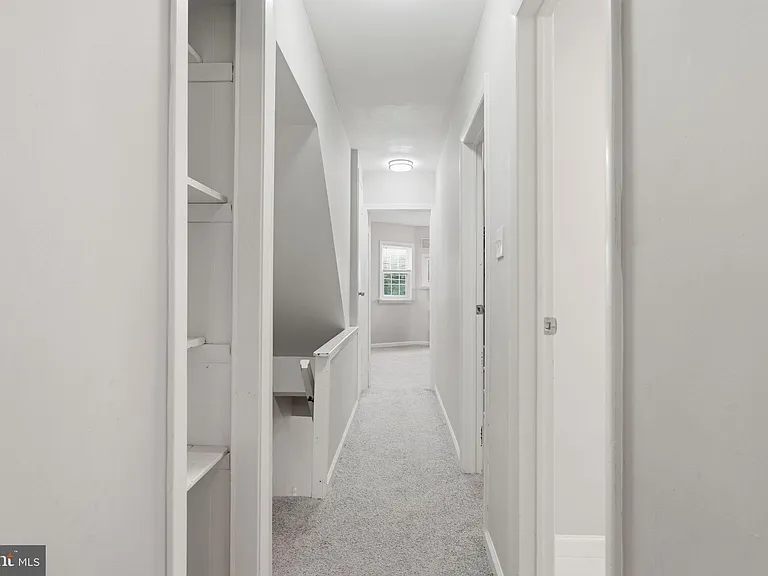 214 Washington St — Photo 27