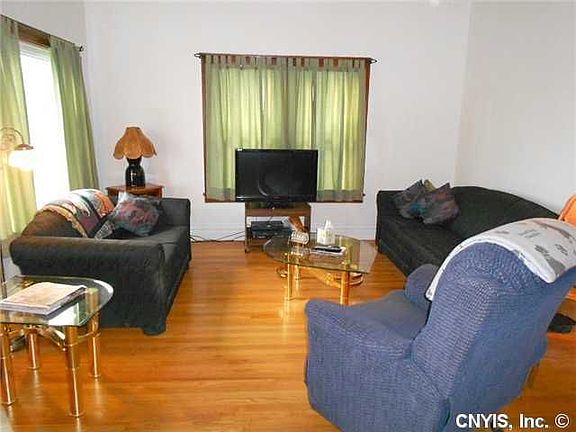 3rd image of 407 Kenwick Dr