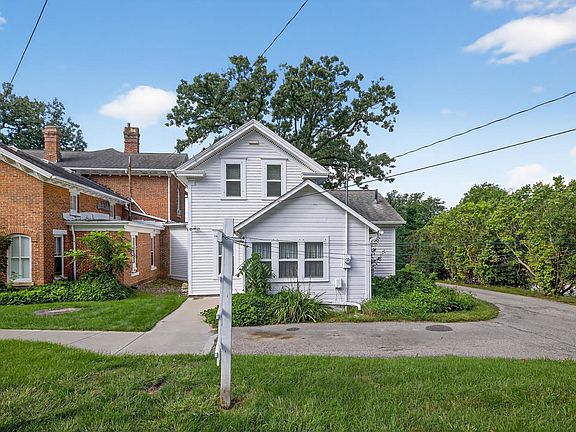 4th image of 130-132 202 Winona St SE