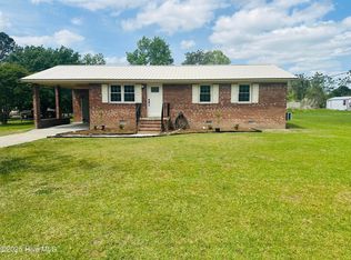 2010 Oakwood Dr, Kinston, NC 28504