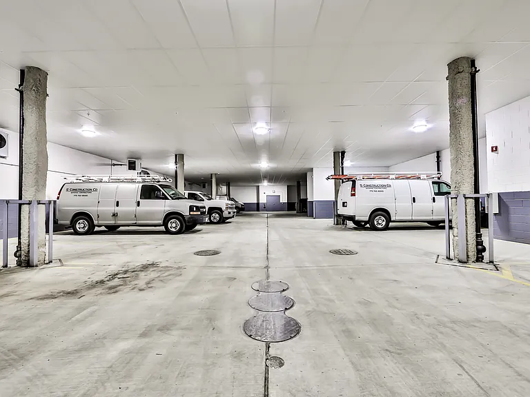 2401 W Wabansia Ave #406 — Photo 12