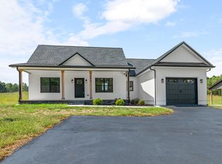 3020 Ditty Rd, Cookeville, TN 38506