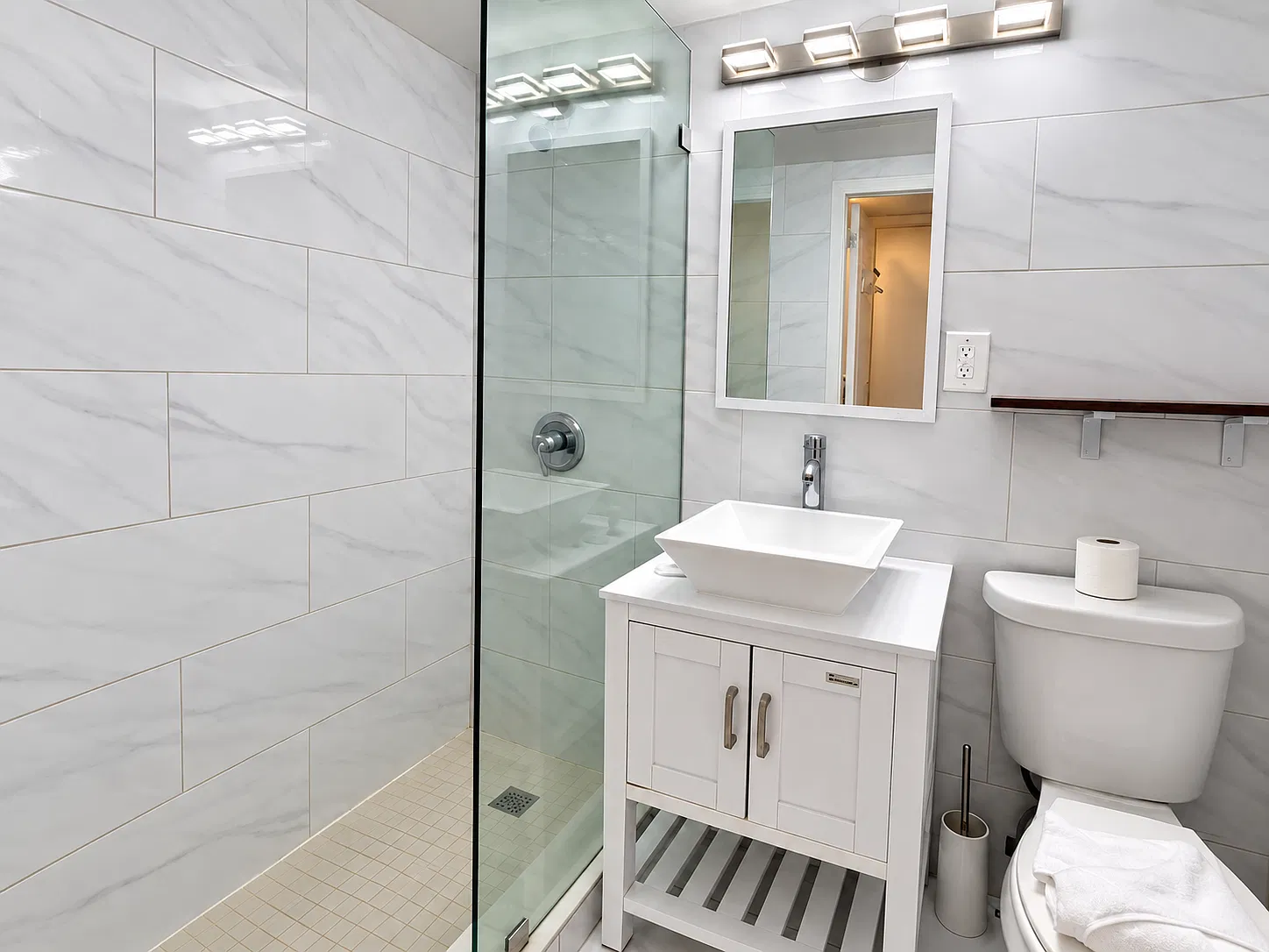 6345 Collins Ave — Photo 3