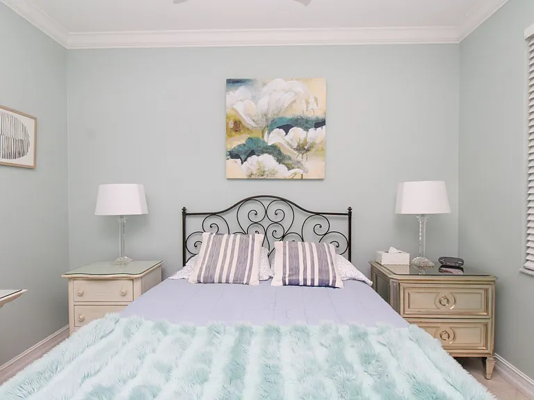 817 Carrick Bend Cir #101 — Photo 16