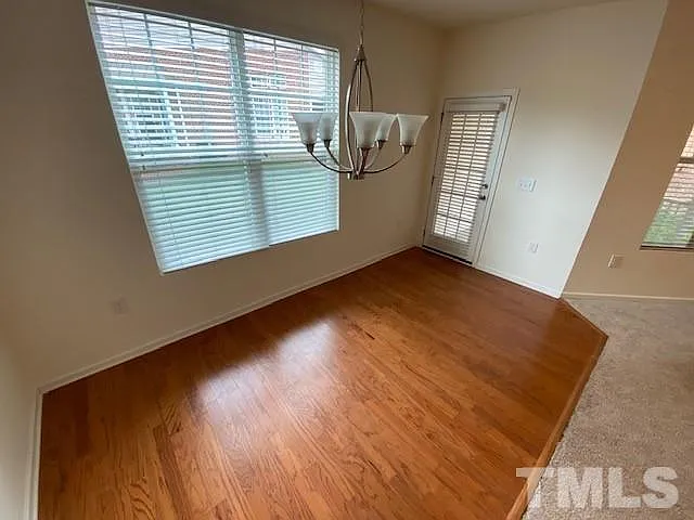 3 bed, 2.5 bath, 1650 sqft, $1,700 — Photo 3