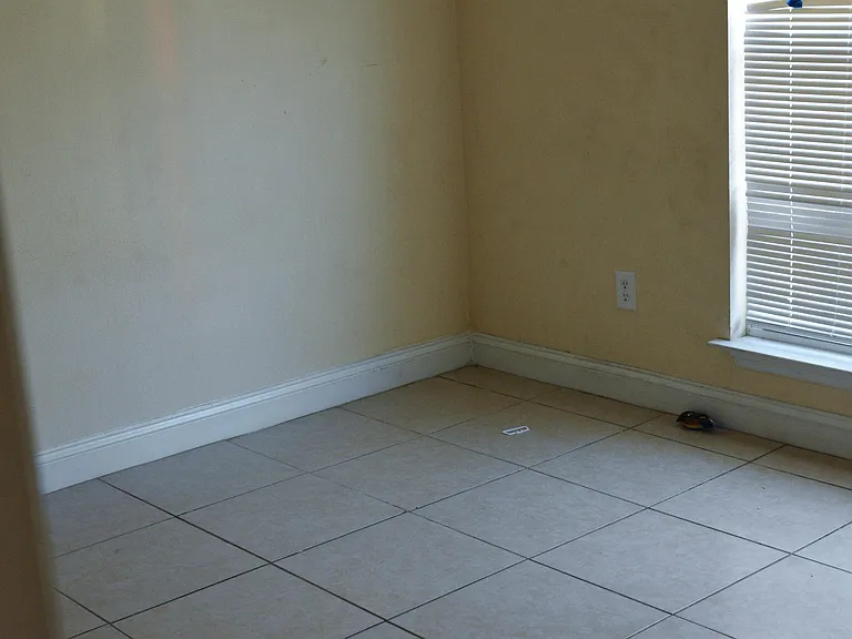 403 W Colquitt St #2 — Photo 12