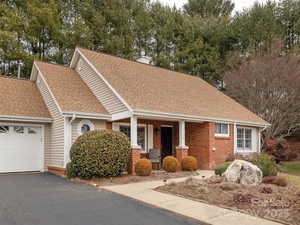 1114 Citation Cir, Hendersonville, NC 28739