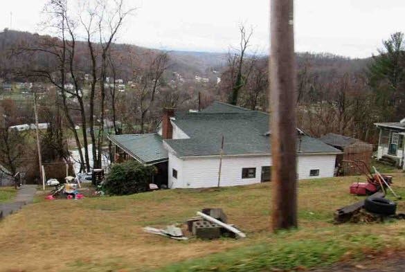 2nd image of 441 W Francis St