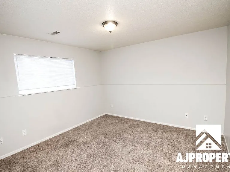 4907 S Tennis Ln — Photo 17