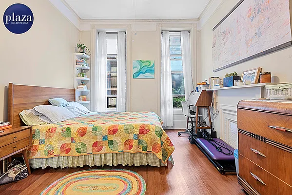 Rented by Plaza Real Estate Group | media 9