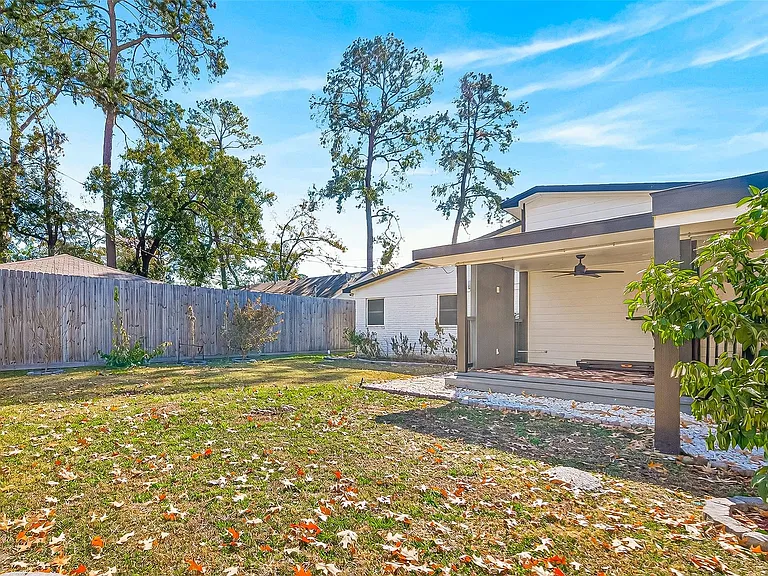 10054 Cedardale Dr — Photo 43