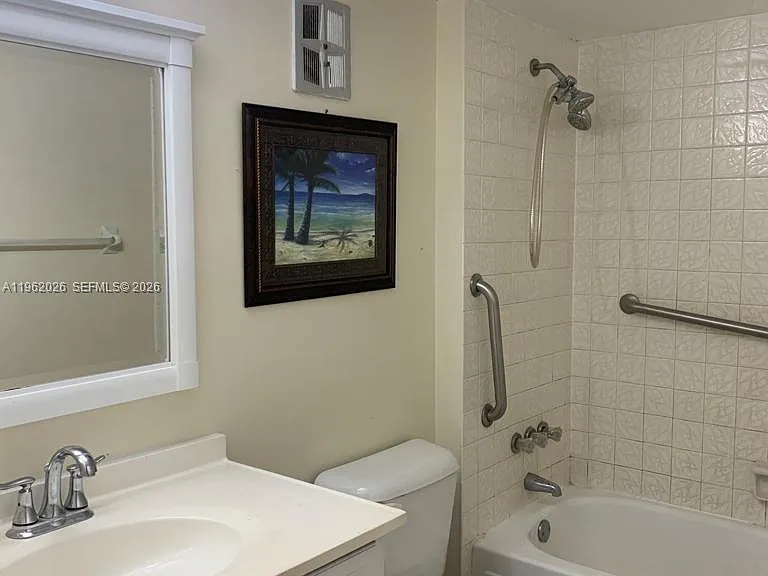335 W Laurel Dr #1M — Photo 14