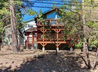 31141 Mountain Oak Dr, Running Springs, CA 92382