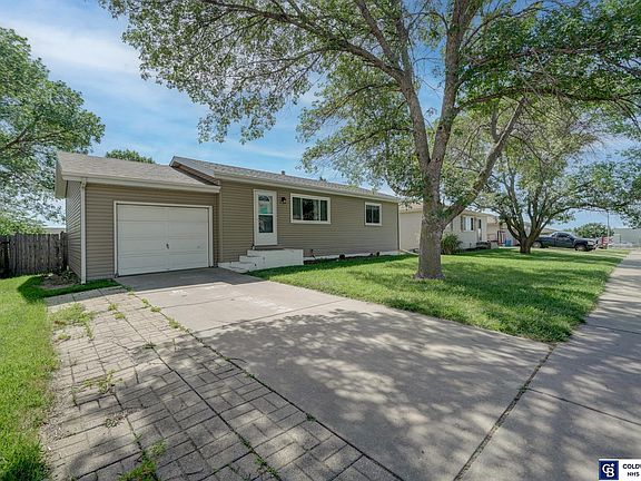 3rd image of 3724 Paxton Dr