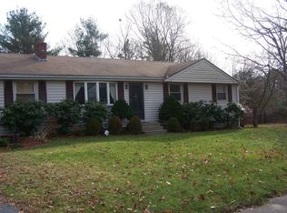 26 Richard St, Foxboro, MA 02035