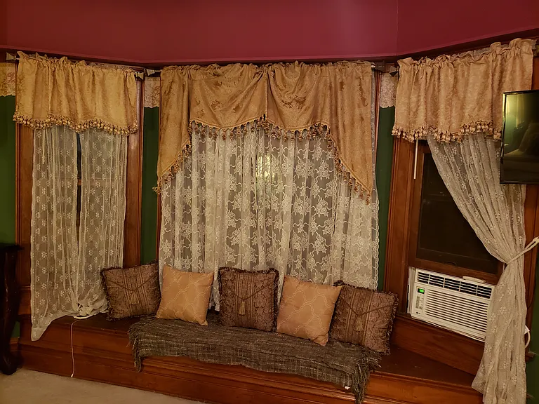 French Room at $1350/mo