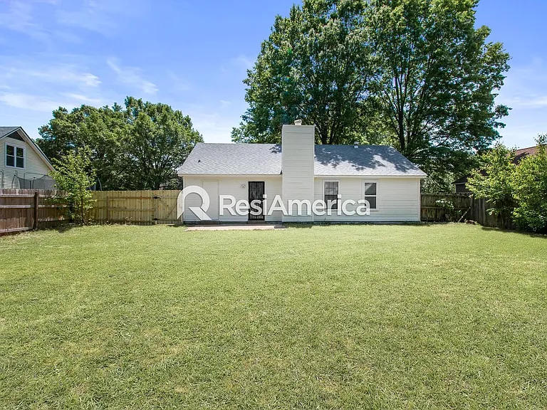 4470 Hunter Bay Dr — Photo 12