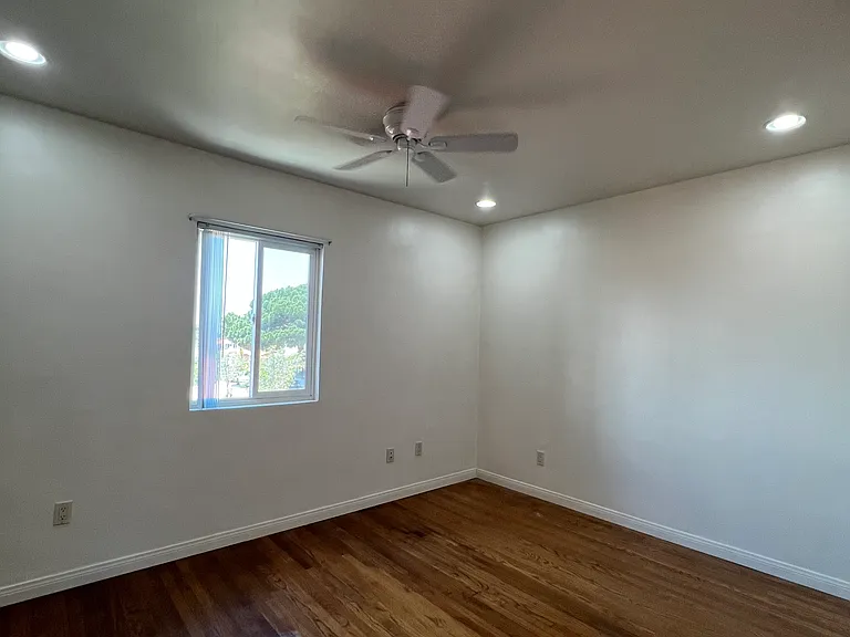 4837 Brighton Ave — Photo 25