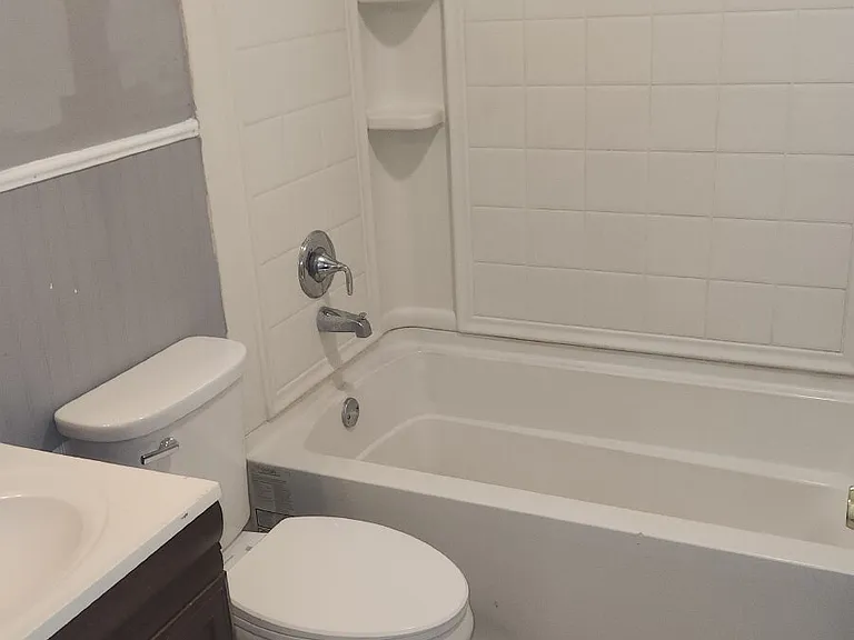 10501 Baron Dr — Photo 8