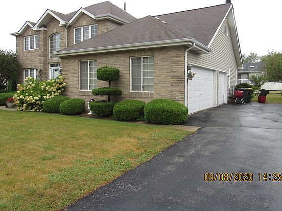 3rd image of 18173 Brittany Ln