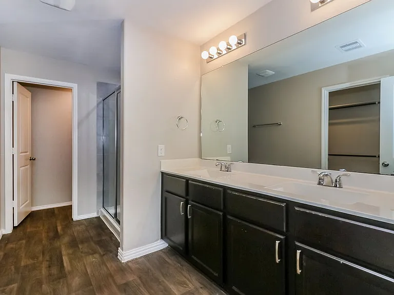 8102 Rose Petals Ln — Photo 10