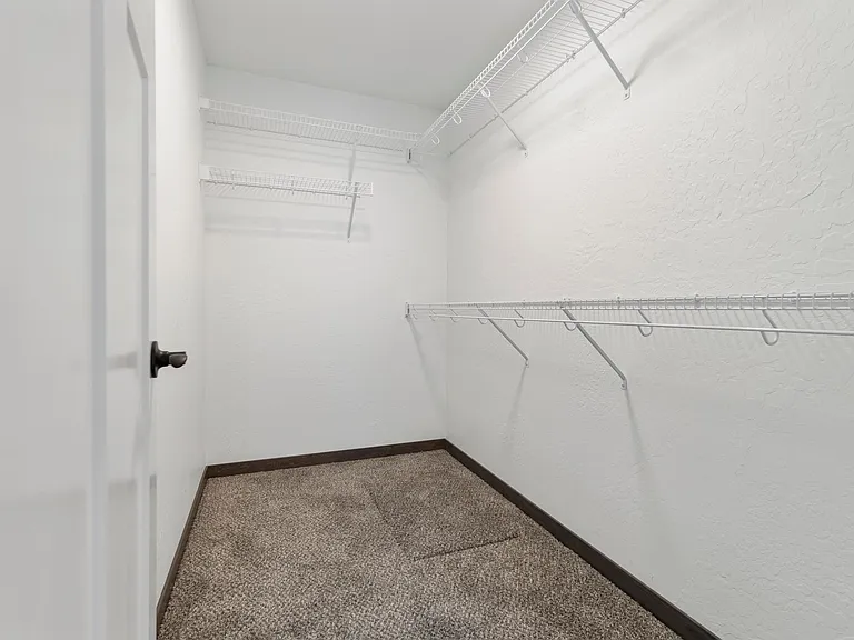 3284 N Carriage Ct — Photo 17