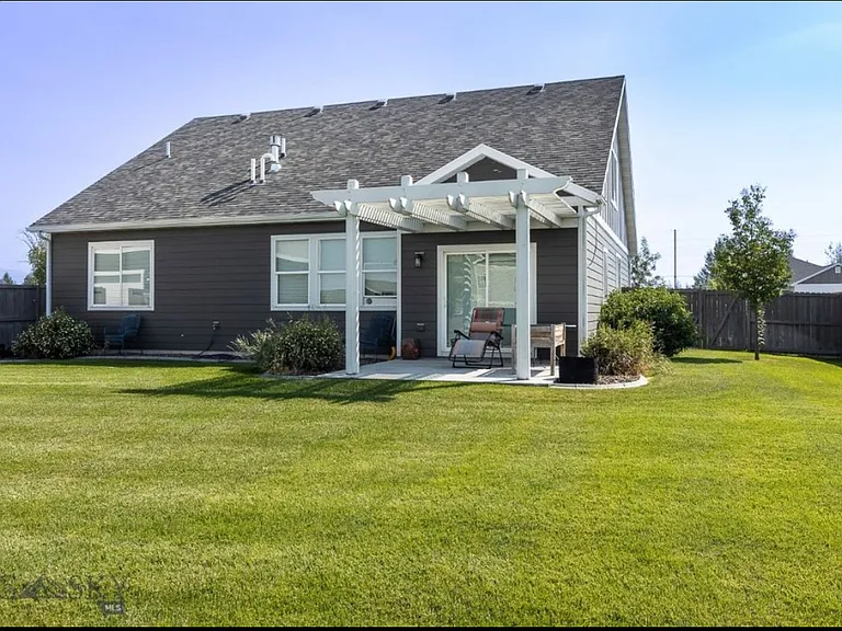 2133 Stewart Loop — Photo 2