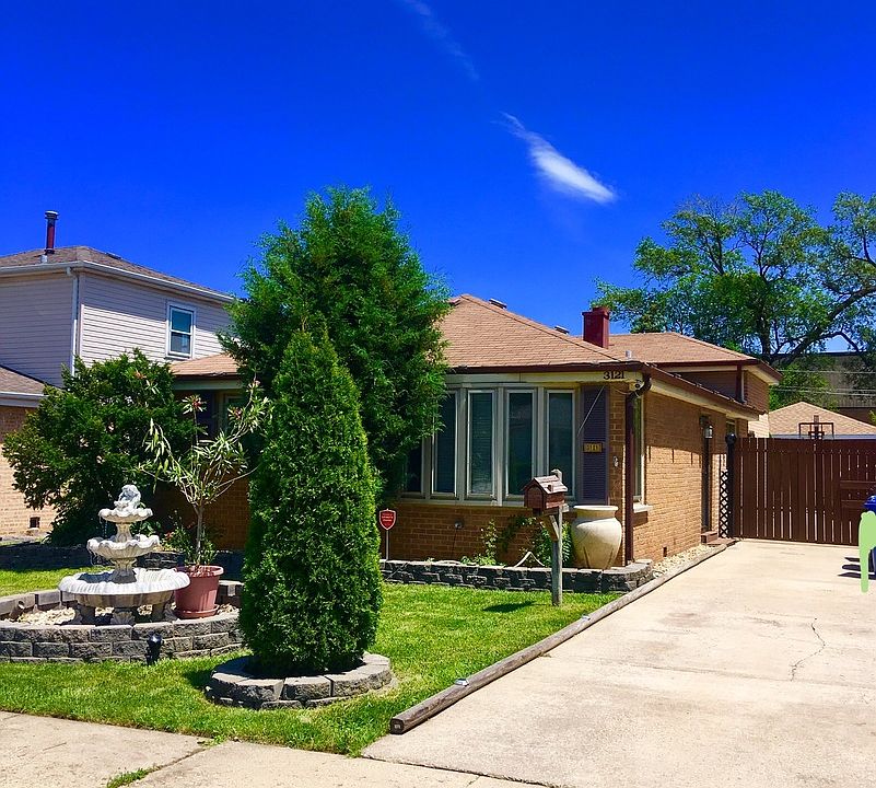 1st image of 3121 Lee St