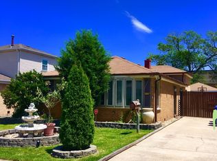 3121 Lee St, Melrose Park, IL 60164