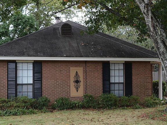 2nd image of 142 Hillabee Ct