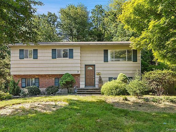 2nd image of 31 Amarillo Drive