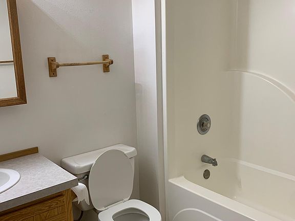4th image of 103 Fletcher Ln #A