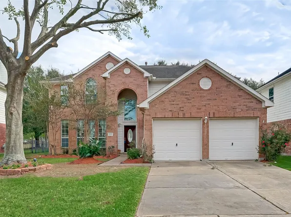 8846 Gaslight Village Dr, Houston, TX 77095