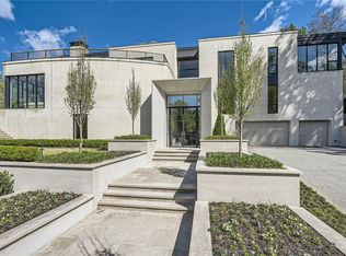 14 Lake Forrest Ln NE, Atlanta, GA 30342