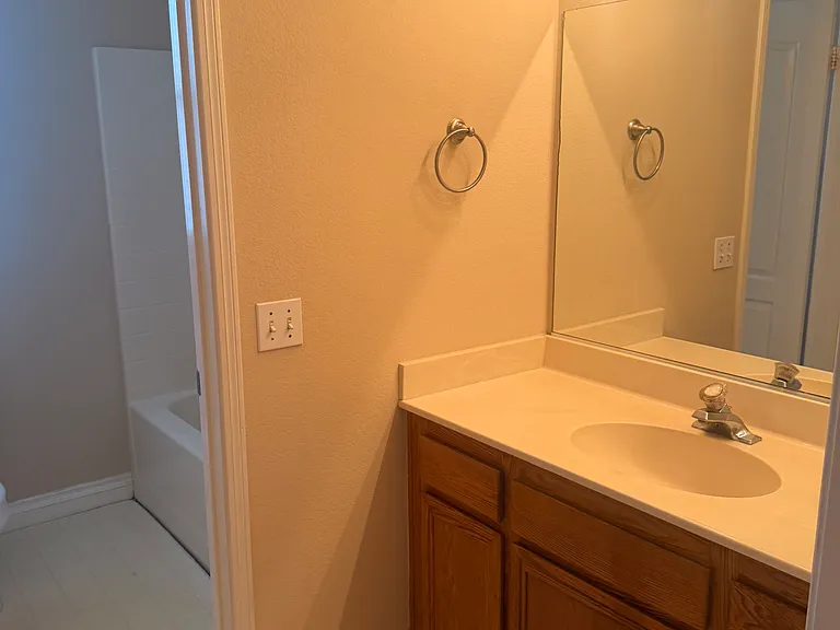 878 Rebecca Dr — Photo 11