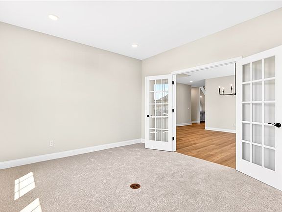 5th image of 224 Freedom Ln