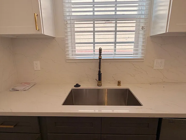 421 N Doheny Dr #4 — Photo 8