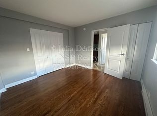 7630 N Milwaukee Ave APT 2A, Niles, IL 60714