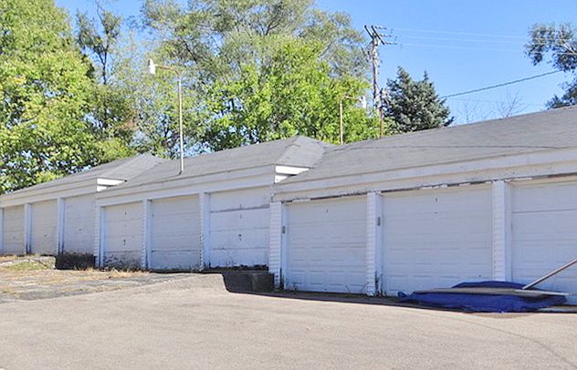 2nd image of 3120 Jacqueline Dr Unit 9