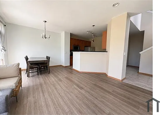 256 S Oak Creek Ln — Photo 5