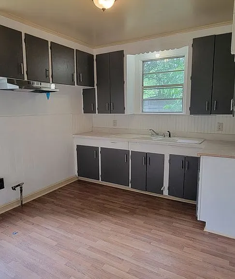 4129 Lamar Ave — Photo 6