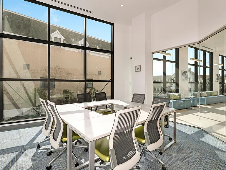 333 Washington St #820 — Photo 11