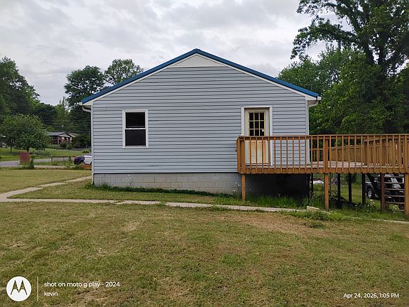 2nd image of 811 Helton Dr