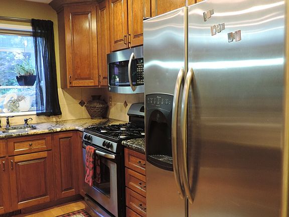 5th image of 4624 Center Ln NE