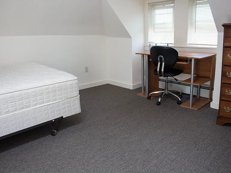 208 Williams St #3 — Photo 6