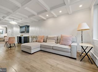 1040 Emily St, Philadelphia, PA 19148