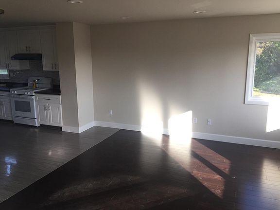 4th image of 997 Masson Ave