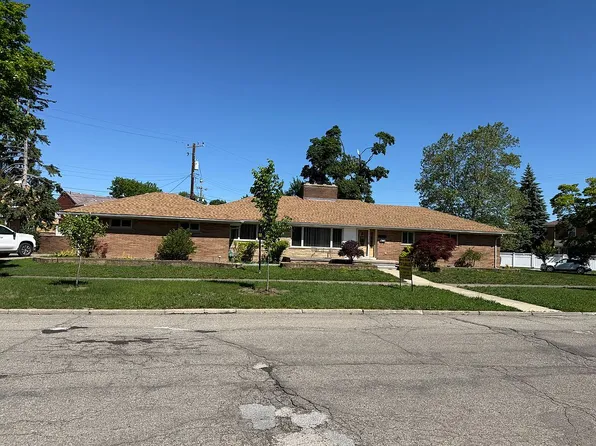 7771 Esper Blvd, Dearborn, MI 48126