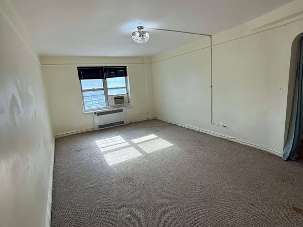 61-41 Saunders Street image 2 of 14