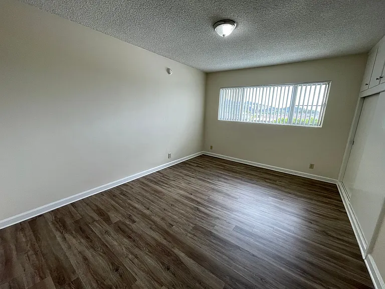460 W. Doran St. Glendale CA — Photo 8